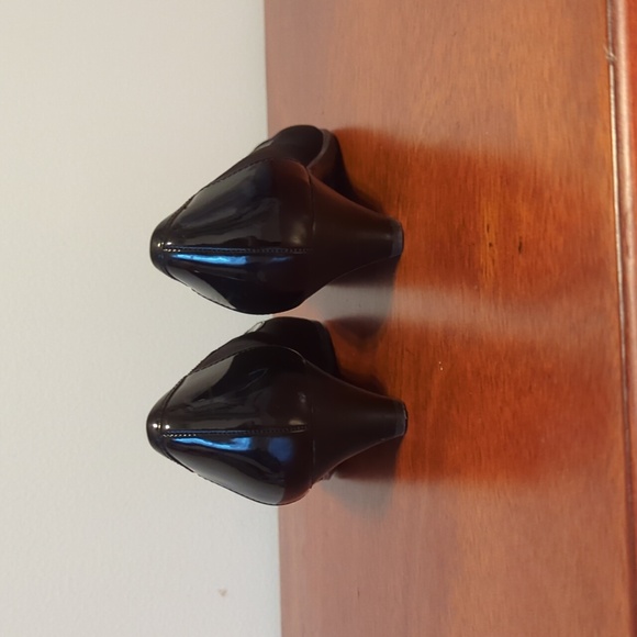Anne Klein pumps - Picture 3 of 6